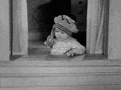 Enfant jette l'argent par la fenetre